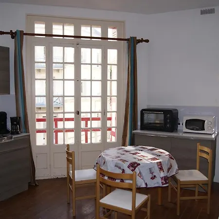 La Precieuse Apartment *